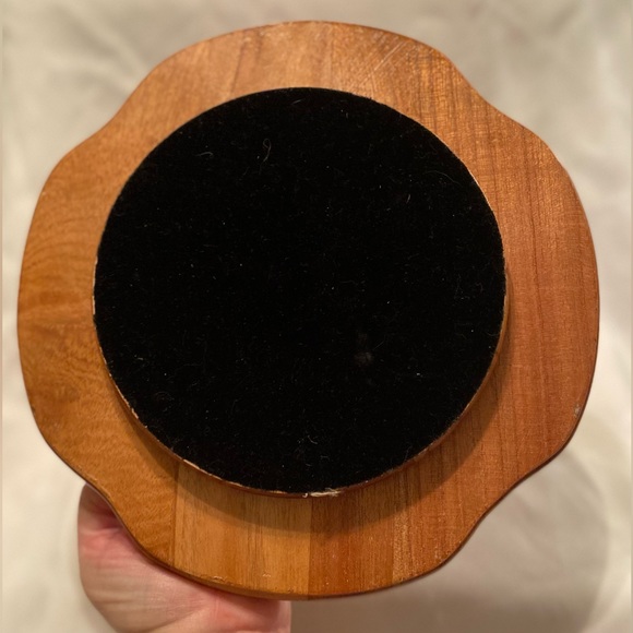 Wood Swiveling 12-Pipe Rack with Wood and Glass Tobacco Jar Humidor - Picture 5 of 7